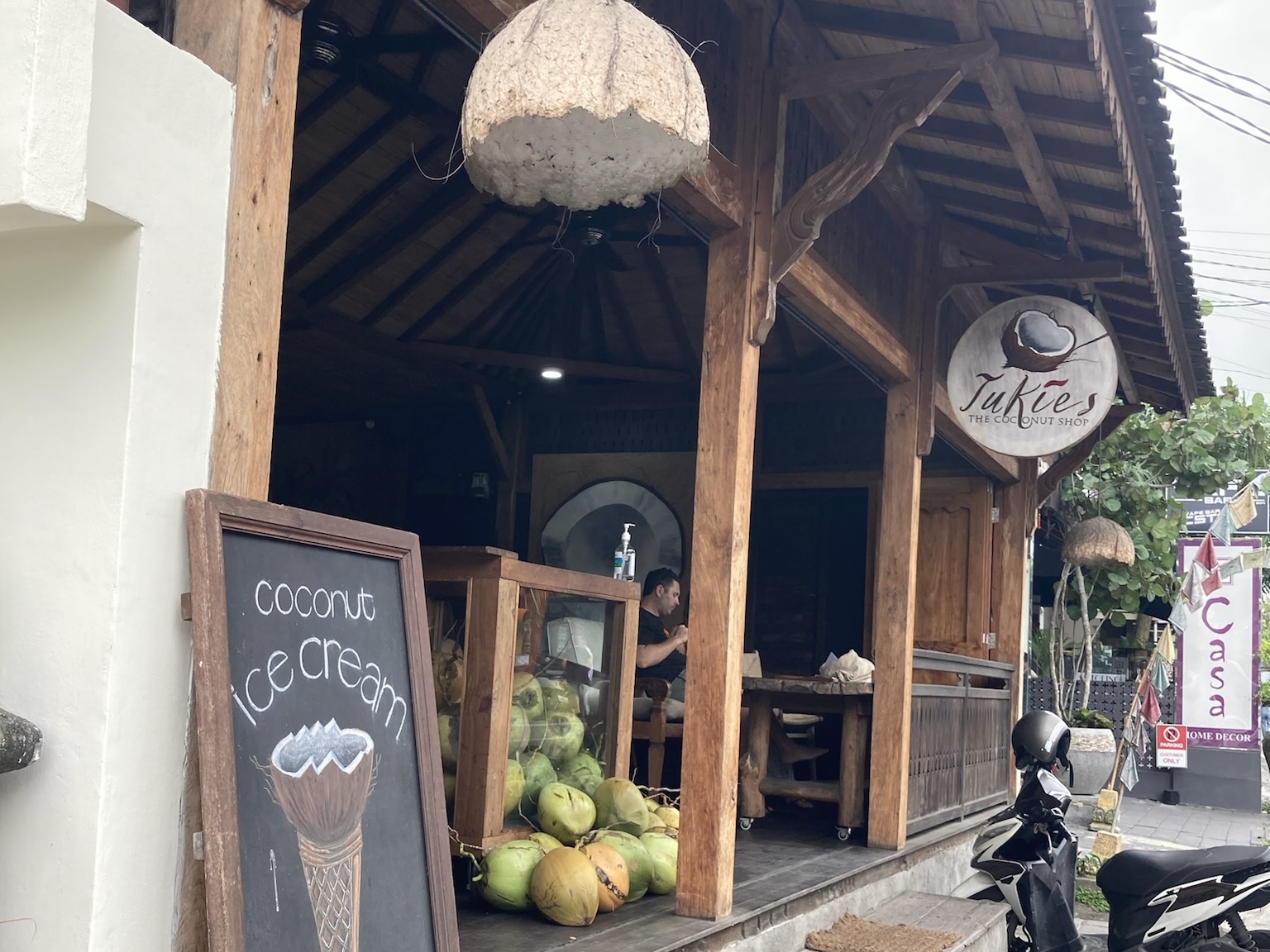 Tukies_Coconut_Shop